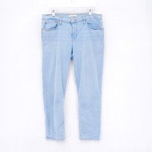 Levi's‎ Boyfriend Light Blue Denim Mid Rise Jeans Whisker 36 / 27.5 Tagged 32/27